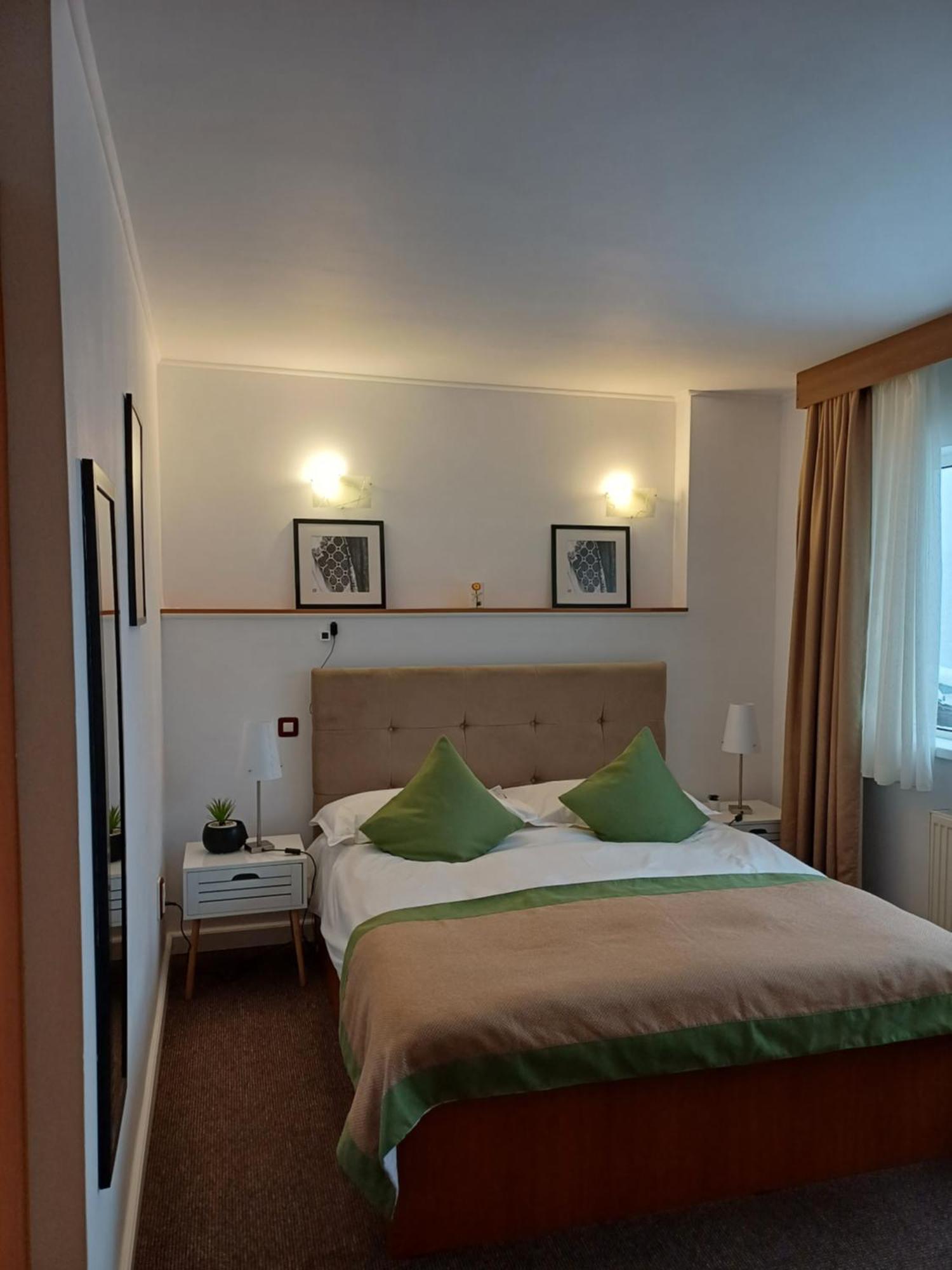 Apartamente Private A&L View Sinaia Luaran gambar